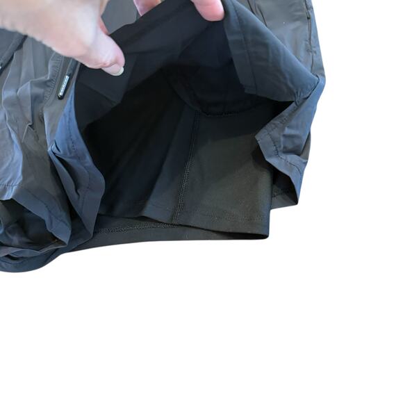 Spyder Women’s black athletic shorts with built in bikers  Size XL - Picture 2 of 5